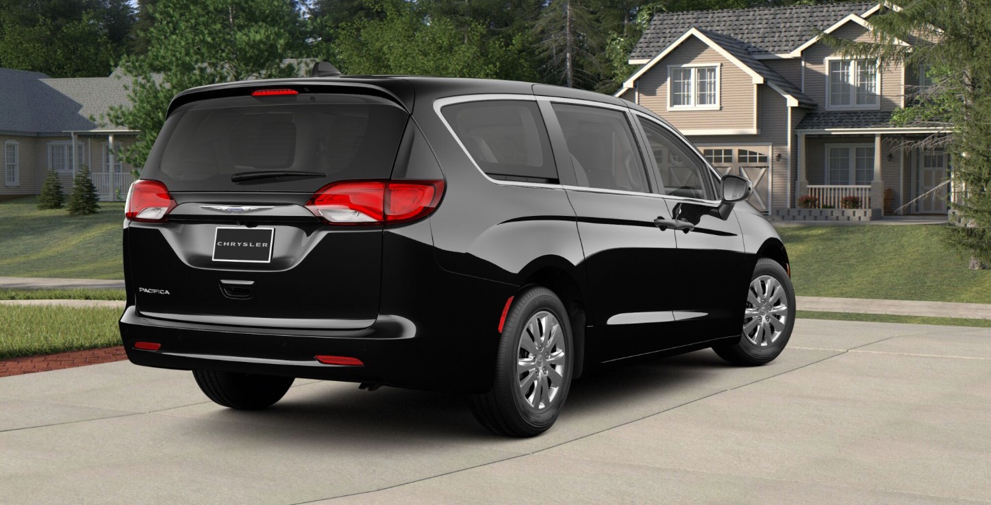2019 Chrysler Pacifica L Rear Exterior